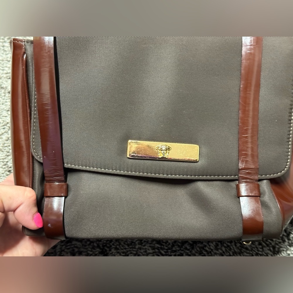 Gianni Versace vintage medusa shoulder bag, EUC - Picture 14 of 16